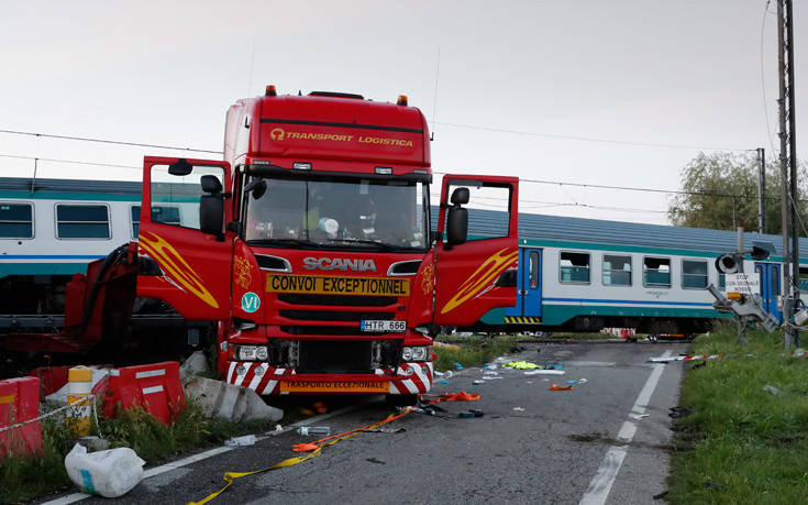 Δύο νεκροί και δώδεκα τραυματίες στο σιδηροδρομικό δυστύχημα της Ιταλίας
