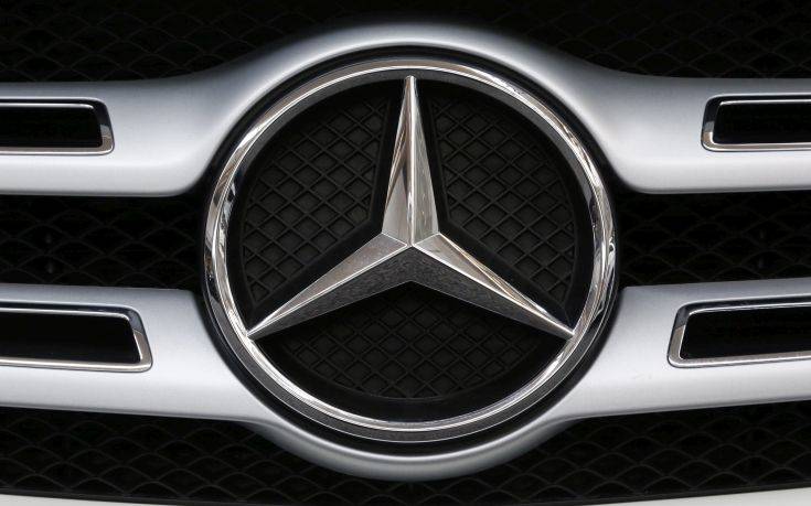 Ανακαλούνται οχήματα Mercedes και Maserati