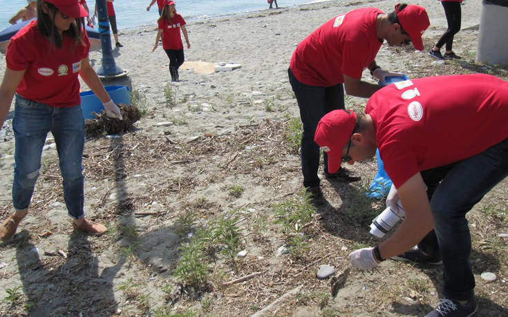 Ο Μασούτης και η Henkel πραγματοποιούν εθελοντικό καθαρισμό ακτών
