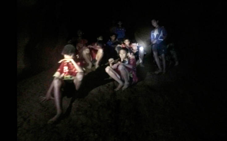 «Το ταξίδι για τα παιδιά που εγκλωβίστηκαν στο σπήλαιο δεν τελείωσε ακόμη»