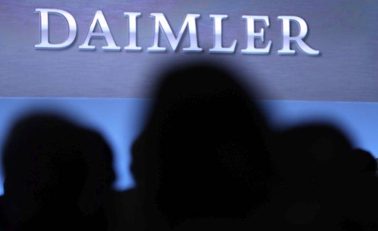 Περικοπές λόγω κορονοϊού αναμένει στις θέσεις εργασίας το συμβούλιο εργαζομένων της Daimler
