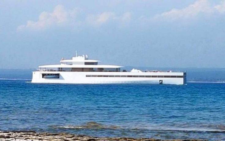 Στη Μύκονο το super yacht του Στιβ Τζομπς