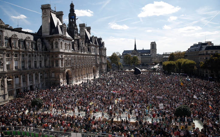 Χιλιάδες Γάλλοι ζήτησαν «δράση για το κλίμα»