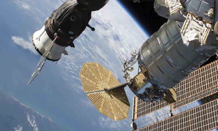 «Η μικρορωγμή στο διαστημόπλοιο Soyuz-MC9 δεν προκλήθηκε από μετεωρίτη»