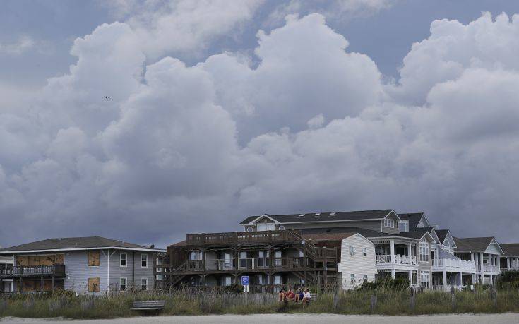 Για τυφώνα &#8211; «τέρας» προειδοποιούν οι αρχές καθώς η Φλόρενς πλησιάζει τις ΗΠΑ