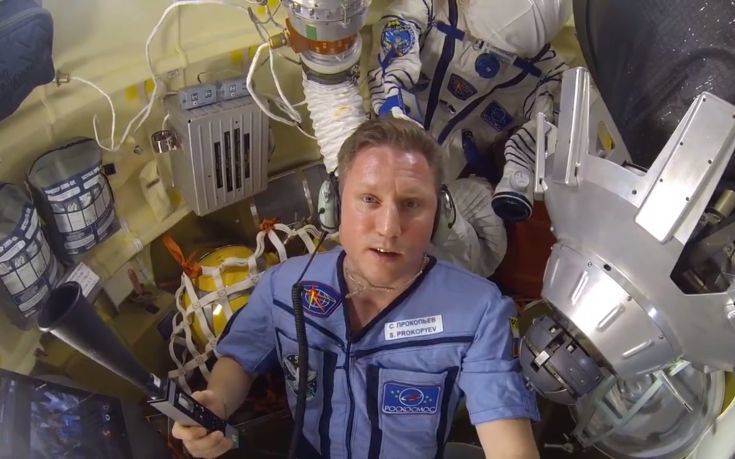 Ρώσος αστροναύτης ανέβασε βίντεο με τη ρωγμή στο διαστημόπλοιο Soyuz