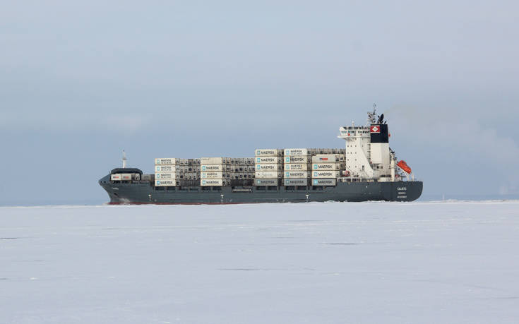 Πλοίο μεταφοράς εμπορευματοκιβωτίων διέπλευσε για πρώτη φορά την Αρκτική