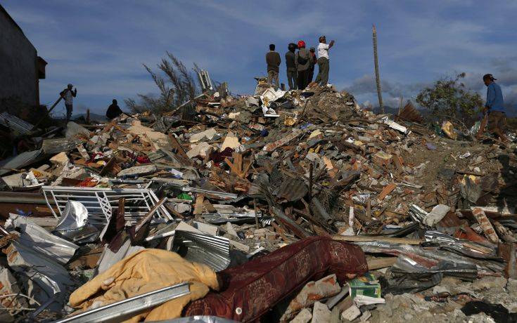 Στους 2.045 οι νεκροί από τον σεισμό και το τσουνάμι στην Ινδονησία