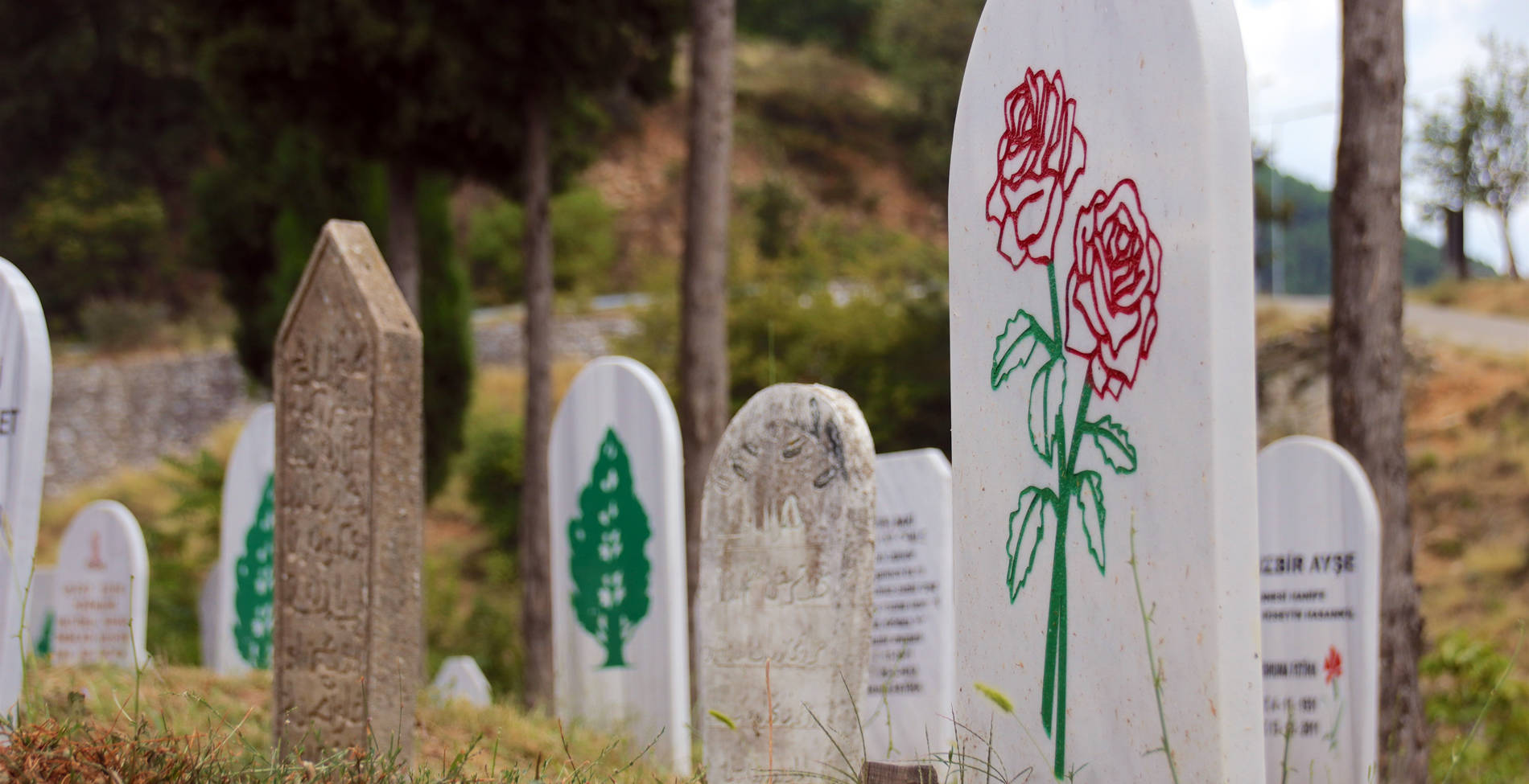 Το άγνωστο νεκροταφείο για να μην μείνουν άνθρωποι στα αζήτητα