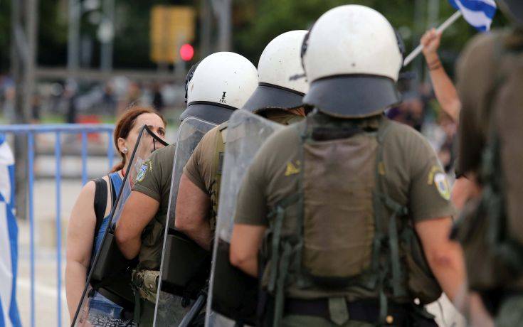 Αστυνομικός των ΜΑΤ καταδικάστηκε για&#8230; «αυτοτραυματισμό» διαδηλωτή