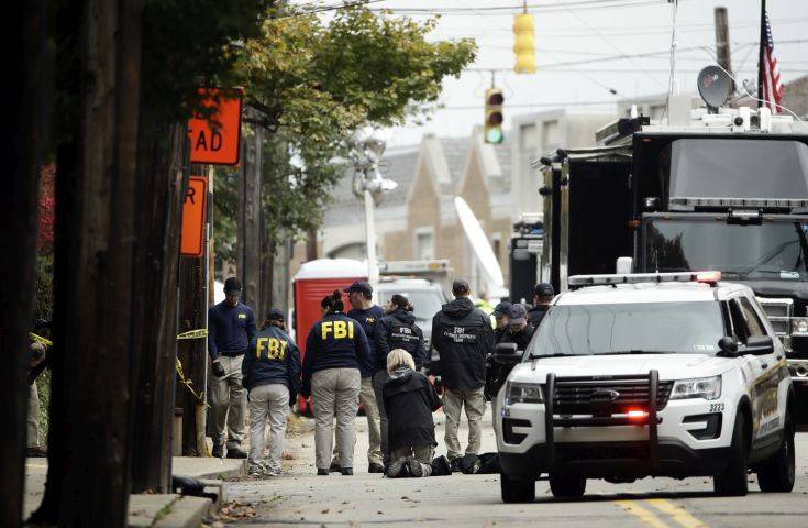 ΗΠΑ: Εξίσου σοβαρή απειλή εγχώριοι εξτρεμιστές και τζιχαντιστές, εκτιμά το FBI