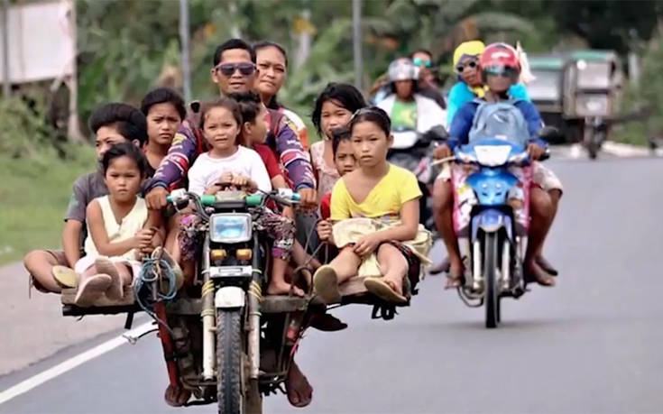 Τόσο επικίνδυνα είναι τα μοτοταξί στις Φιλιππίνες