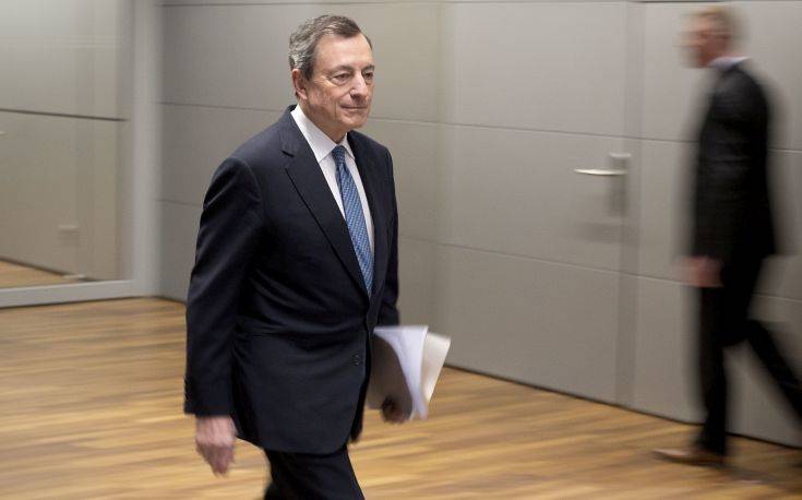 Financial Times: Η Ευρωζώνη χρειάζεται κάποιον τολμηρότερο από τον Ντράγκι