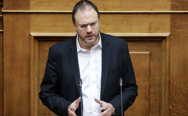 Θεοχαρόπουλος: Χρειάζεται νέα προοδευτική κυβέρνηση