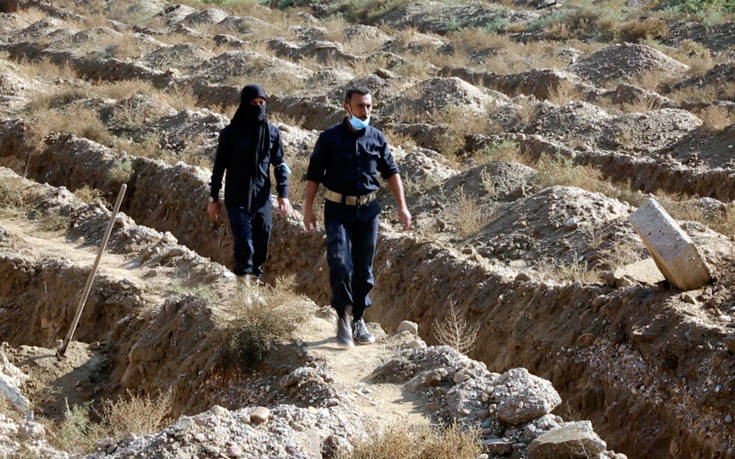 Ομαδικός τάφος με λείψανα δεκάδων ανθρώπων ανακαλύφθηκε στη Συρία