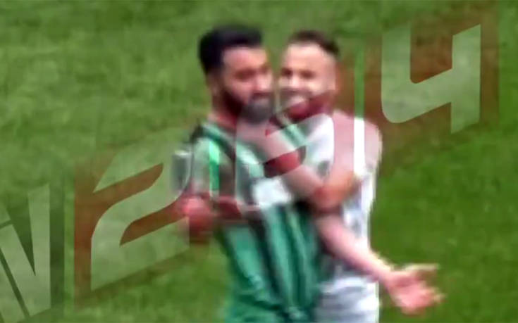 Τούρκος ποδοσφαιριστής τσίμπησε αντίπαλό του με λεπίδα και τον έπιασε από τον λαιμό