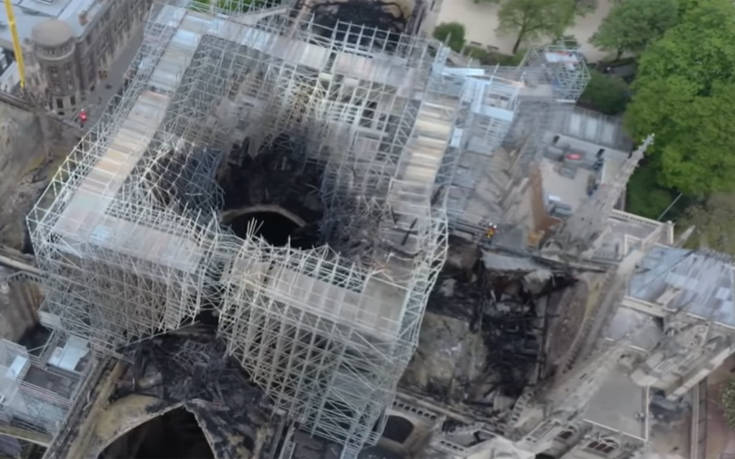 Παναγία των Παρισίων: Βίντεο από ψηλά αποτυπώνει το μέγεθος της καταστροφής