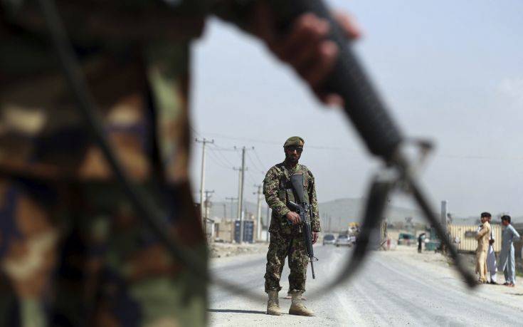 Αυξήθηκαν οι νεκροί από την επίθεση καμικάζι κοντά σε στρατιωτική ακαδημία της Καμπούλ