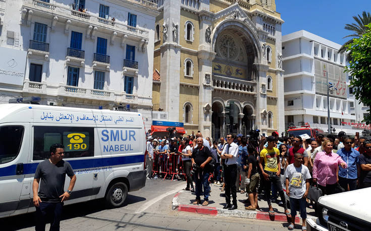 Επιθέσεις στην Τυνησία: Ένας νεκρός και τραυματίες από τους καμικάζι αυτοκτονίας