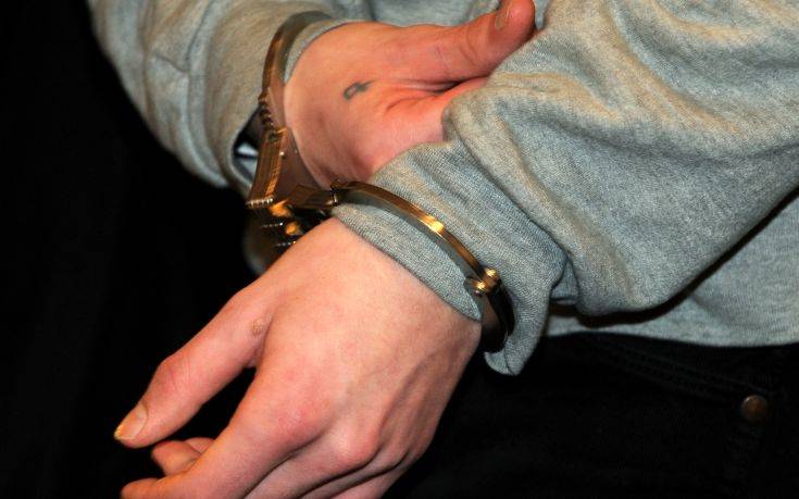 Σύλληψη 44χρονου στα Φάρσαλα για εμπλοκή του σε υπόθεση αρχαιοκαπηλίας