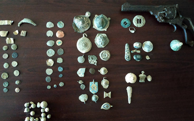 Η αγγελία πώλησης αρχαίων νομισμάτων αποκάλυψε την υπόθεση αρχαιοκαπηλίας