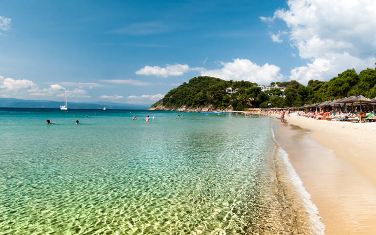 Conde Nast Traveler: Πρωτιά για ελληνικό νησί χάρη στις παραλίες του