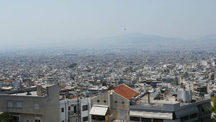 Εθνικό Αστεροσκοπείο: Πολύ μειωμένος πλέον ο καπνός στην Αθήνα από την πυρκαγιά της Εύβοιας
