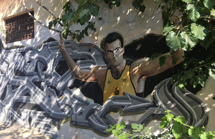 Βεβήλωσαν το εντυπωσιακό γκράφιτι του Γκάλη στην Αθήνα