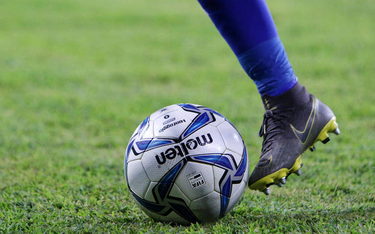 Super League: Πρόταση για «ψαλίδι» 30% στα συμβόλαια ποδοσφαιριστών και προπονητών