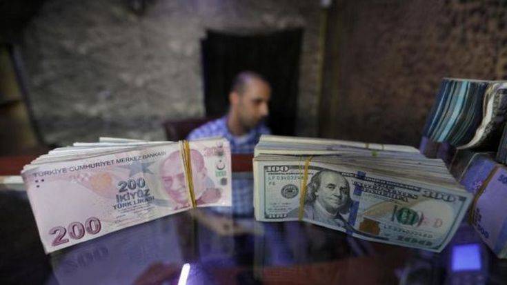 FinCEN Files: Οι αμφιλεγόμενες συναλλαγές, η τουρκική τράπεζα και ο γαμπρός του Ερντογάν