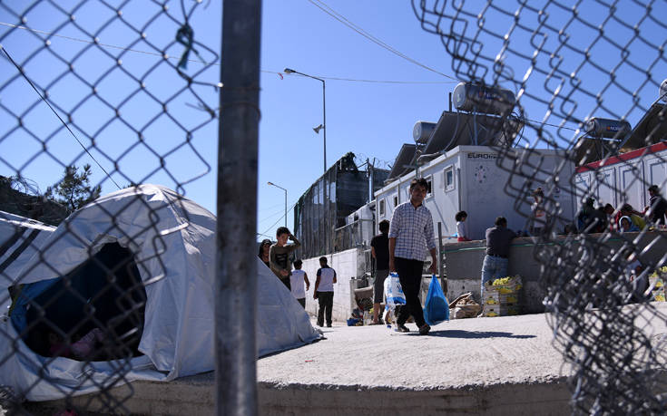 Μαλακάσα: Στη δομή της Ριτσώνας 2.000 πρόσφυγες και μετανάστες
