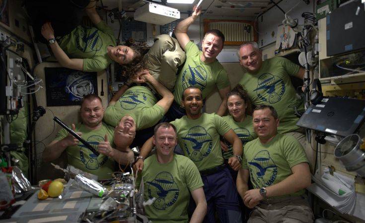 Πολυκοσμία στον Διεθνή Διαστημικό Σταθμό, εννέα αστροναύτες από τέσσερις υπηρεσίες