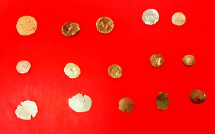 Θεσσαλονίκη: Παλαιοπώλης με αρχαία νομίσματα συνελήφθη για αρχαιοκαπηλία