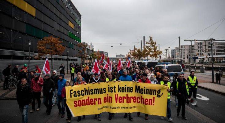 Γερμανία: Στην Μπίλεφελτ, 230 ακροδεξιοί έκαναν πορεία ταυτόχρονα με 5.000 αντιδιαδηλωτές