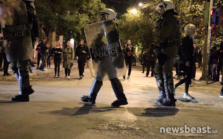 Εξάρχεια: «Δεν είναι αστυνομία, είναι δυνάμεις κατοχής»