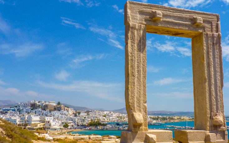Daily Mail: Τα 17 ελληνικά νησιά που προτείνει για όλα τα γούστα