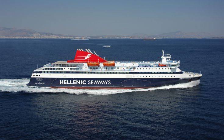 Σύρος: Αναχώρησε για Πειραιά το επιβατικό οχηματαγωγό «Νήσος Χίος» με ευθύνη του πλοιάρχου