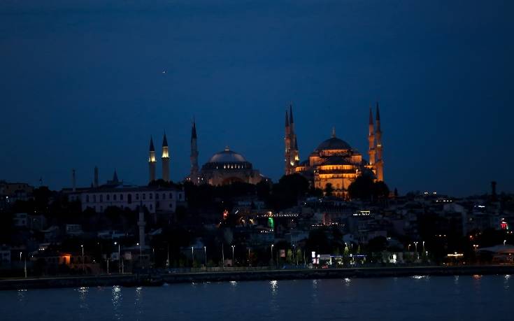 Τουρκία: Υπογραφές στην Κωνσταντινούπολη κατά της διώρυγας του Ερντογάν
