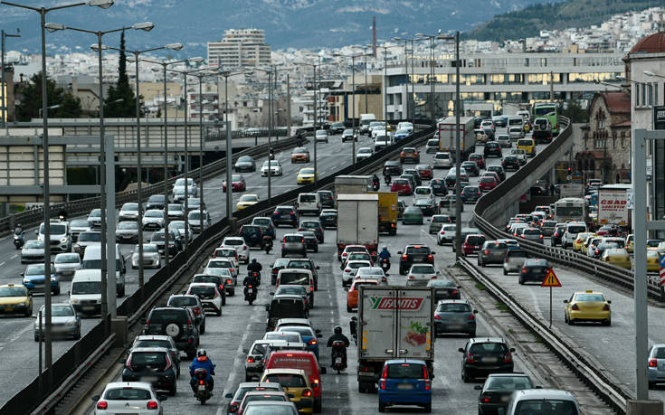 Κίνηση στο κόκκινο: Σε ποιους δρόμους υπάρχουν τα μεγαλύτερα προβλήματα