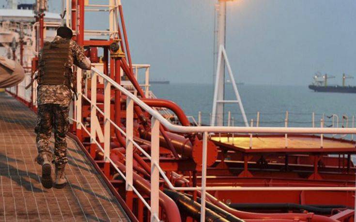 Ιράν: Φρουροί της Επανάστασης συνέλαβαν πλοίο στον Κόλπο για λαθρεμπόριο καυσίμων