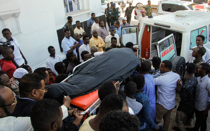 Τουλάχιστον πέντε νεκροί από την επίθεση ισλαμιστών σε ξενοδοχείο στη Σομαλία