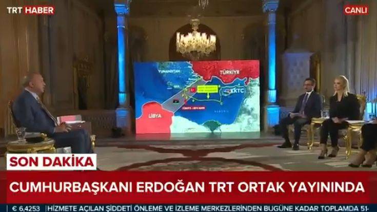 Ο Ερντογάν παρουσιαστής: Οι χάρτες με τις γεωτρήσεις ανοιχτά της Κρήτης και τη «νέα» τουρκική υφαλοκρηπίδα