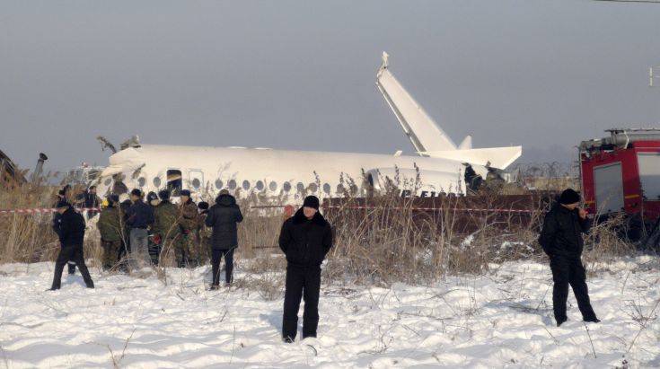 Καζακστάν: Το αεροσκάφος κόπηκε στα δύο, τι έσωσε τους επιβάτες