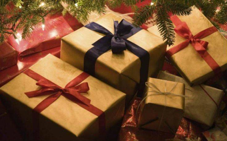 Γερμανία: Περαστικός επέστρεψε σακίδιο με 16.000 ευρώ και χριστουγεννιάτικα δώρα στον ιδιοκτήτη του