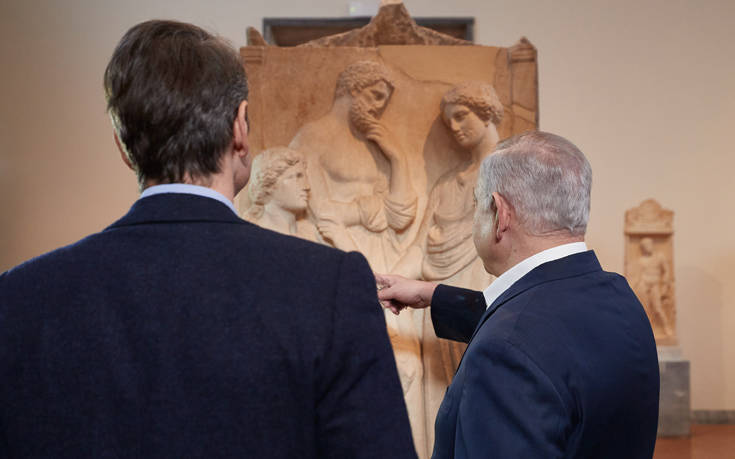 Μητσοτάκης και Νετανιάχου ξεναγήθηκαν στο Εθνικό Αρχαιολογικό Μουσείο