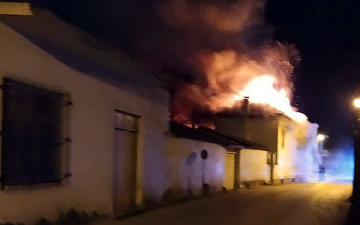 Πυρκαγιά σε σπίτι στην Πυργέλα Αργολίδας &#8211; Αγωνία για δύο αδέλφια