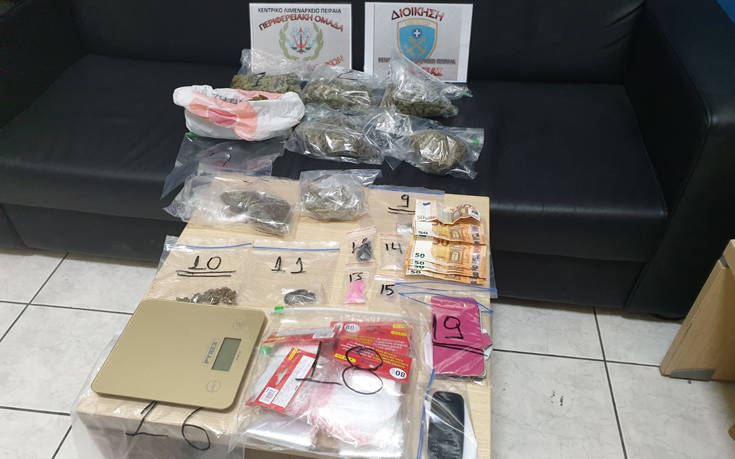 Συνελήφθη 42χρονη για ναρκωτικά, στο σπίτι της βρέθηκαν κάνναβη, κοκκαΐνη, MDMA και LSD