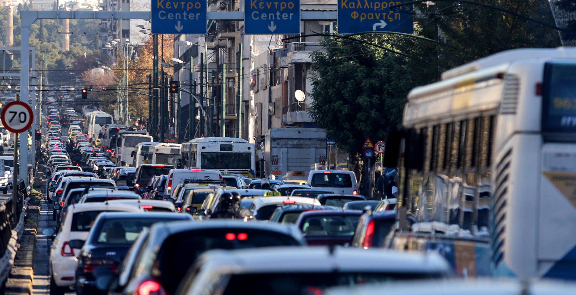Κυκλοφοριακό πρόβλημα στην Αθήνα: Οι λύσεις για μία ανθρώπινη πόλη