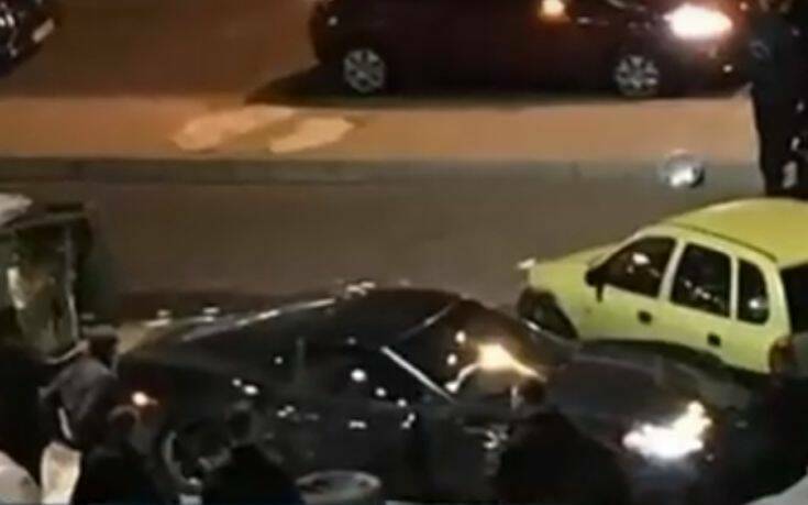 Ελεύθερος ο οδηγός της μαύρης Corvette που παρέσυρε και σκότωσε 25χρονο μοτοσικλετιστή στη Γλυφάδα