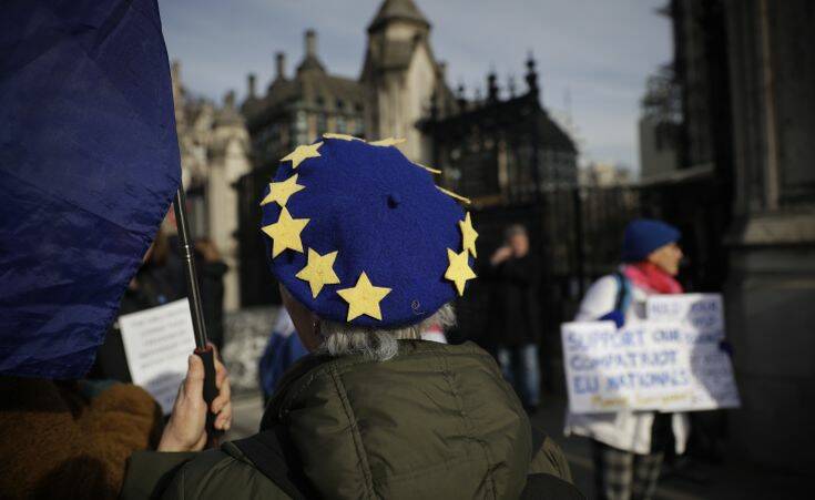 Brexit: Το Λονδίνο θέλει συμφωνία ελεύθερου εμπορίου «μεταξύ ίσων» με την ΕΕ